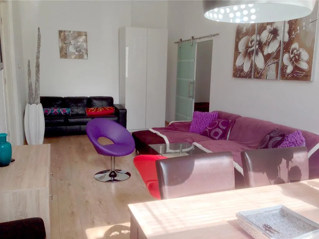 Flower Market Apartment Amsterdam